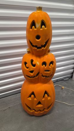 Halloween display