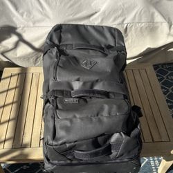 120L Dakine Split Roller Luggage Bag 