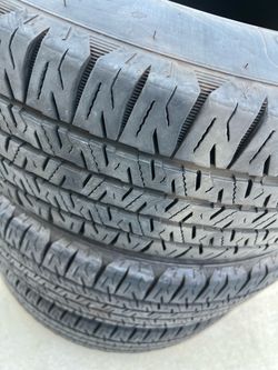 225/65/17 used Nexen tires 80% life left 225/65r17 Llantas Usadas 80% de Vida
