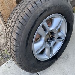 Lexus/Toyota 17” Wheel And Tire 