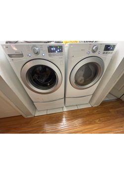 LG WASHER AND DRYER