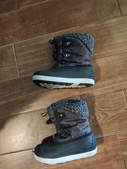 Could unisex Insulated Boots Size 2