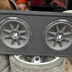 Kicker Speakers And Amp