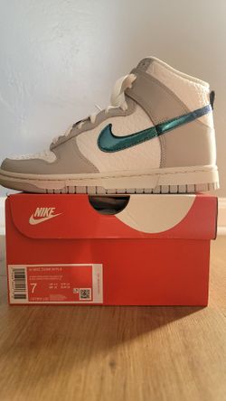 Nike Dunk High FLS