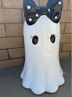 Viral Girl Ghost with Bow