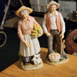 Rare find Vintage Home interiors Old man and woman farmer couple with corn and eggs Porcelain Shut up too Excellent condition pick up only.