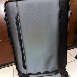 Tumi International Dual Access 4 Wheeled Carry-On