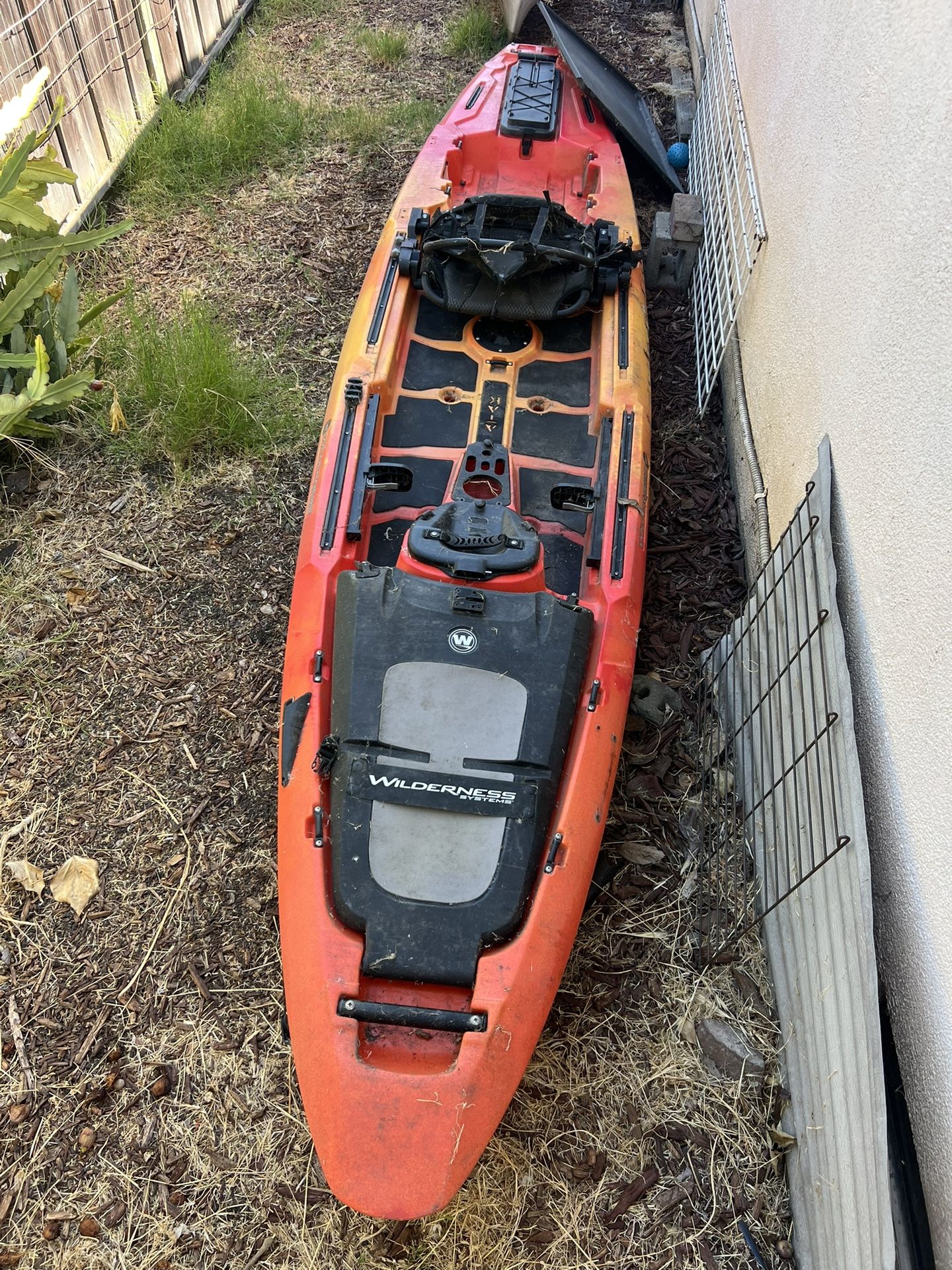 (Fishing) Kayak / Wilderness Systems - ATAK 140