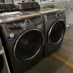 Electrolux Gray Washer And Dryer Set KB