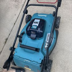 Makita 18V X2 (36V) LXT Lithium-Ion Cordless 21 in. Walk Behind Lawn Mower Kit w/4 batteries
