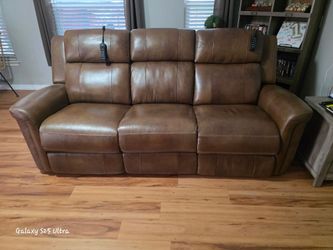 Leather recliner sofa