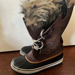 Like New Sorel Women’s Snow Boots 8.5