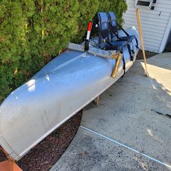 Aluminum Canoe with Seats and Truck Hitch