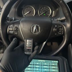 Car Keys / Llaves De Carro