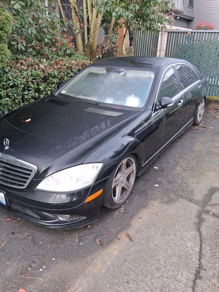 2007 Mercedes S550 Parts Car
