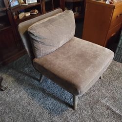 Sectional Chair No Rips Or Stains