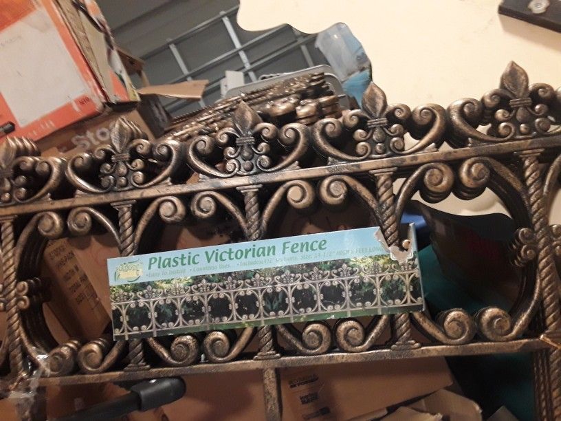 3 Sets Of Brand New Plastic Victorian Fence In Spring Hill
