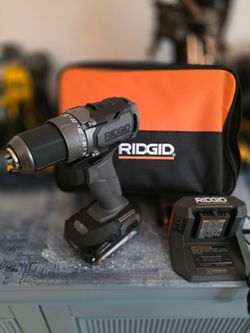 RIDGID 18V Brushless Sub Compact Cordless 1/2 in. Drill Driver Kit with (1) 2.0 Ah Battery, Charger and Bag