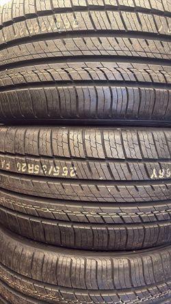 255/35zr20 Kumho Tire New 4