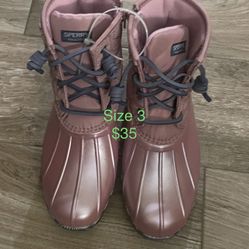 Big Kid's Saltwater Duck Boots size 3 brand new