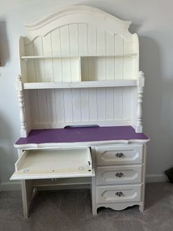 Desk & Bookshelf
