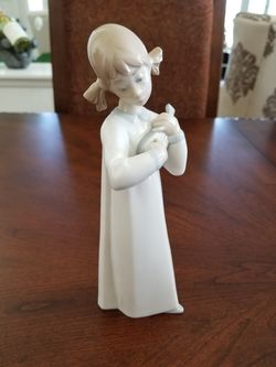 Lladró Porcelain Statuette
