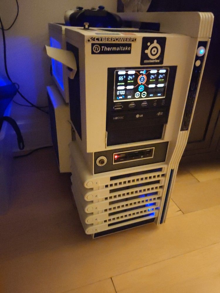 THERMAL TAKE LEVEL 10 GT GAMING PC - (Local Pick Up Bayside Queens)