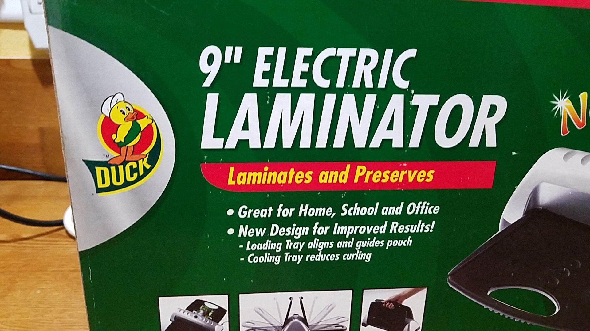 NEW. 9" electric laminator. DUCK brand