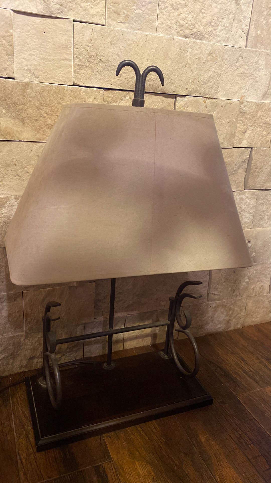 Table Lamp (see details)