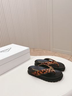Pr,ada      slipper