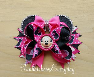 Minnie mouse hair bow
