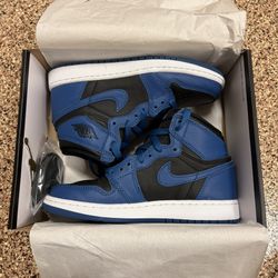 Jordan 1 Retro High OG Dark Marina Blue Size 4Y
