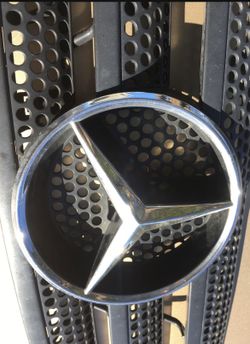 Mercedes Grill