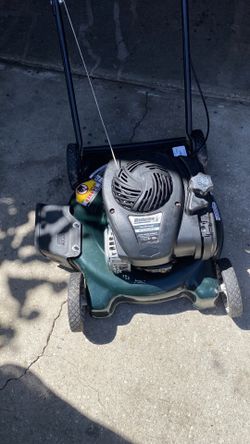 Troy Bilt lawnmower made for bones 22 inch cut new carburetor ready to go pull it one time cut your grass