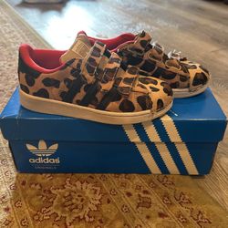 Adidas Girls Superstars, Size 13.5