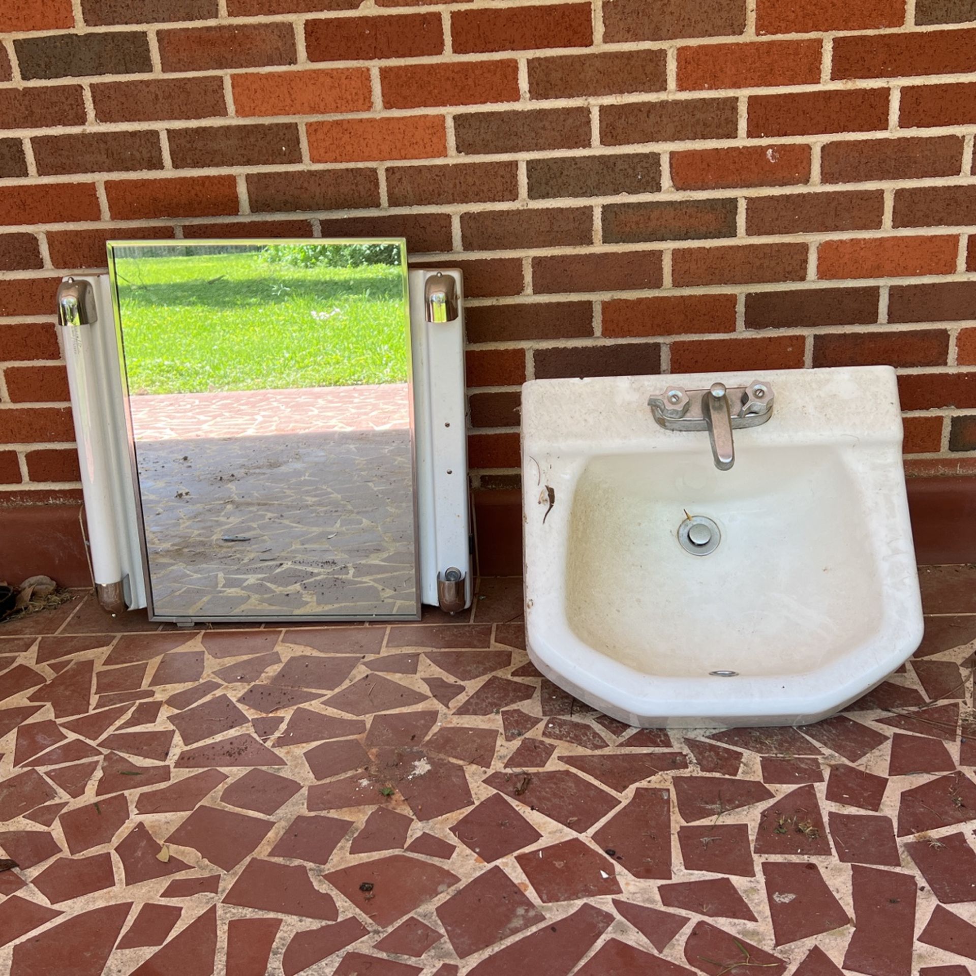 60’s Vintage Bathroom Vanity Set