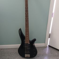 ELECTRIC YAMAHA N89 BASS GUITAR