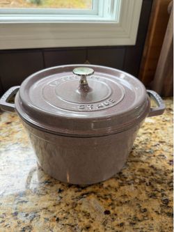 Staub 5 QT, ROUND, DUTCH OVEN DEEP, purple