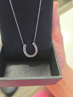 Necklace, horseshoe