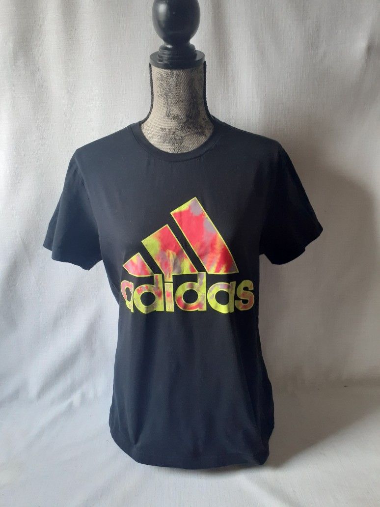 Adidas women's black short sleeve graphic T-shirt size M