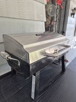 Char-Broil 200-Sq. in Stainless Portable Liquid propane Grill