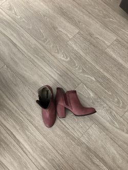 Pink boot size 9.