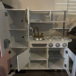 Play Kitchen