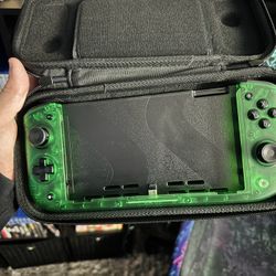 CRKD Nitro Deck Emerald Green + Carry Case  - Nintendo Switch/OLED  