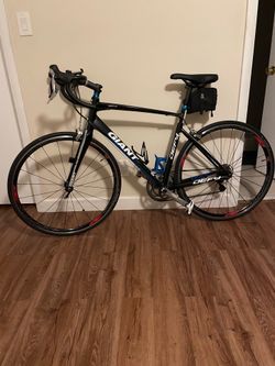 Giant Defy road bike