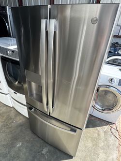 23.6 cu.ft Ge refrigerator French door stainless steel dimensions 68 7/8 height 33 width 32 1/2 depth works perfectly no Issues at all .extra for deli