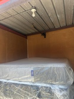 Brand New King Size 11β Casper Original Mattress!