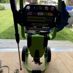 Electric Green works Pro 3000-PSI 2.0-GPM Pressure Washer