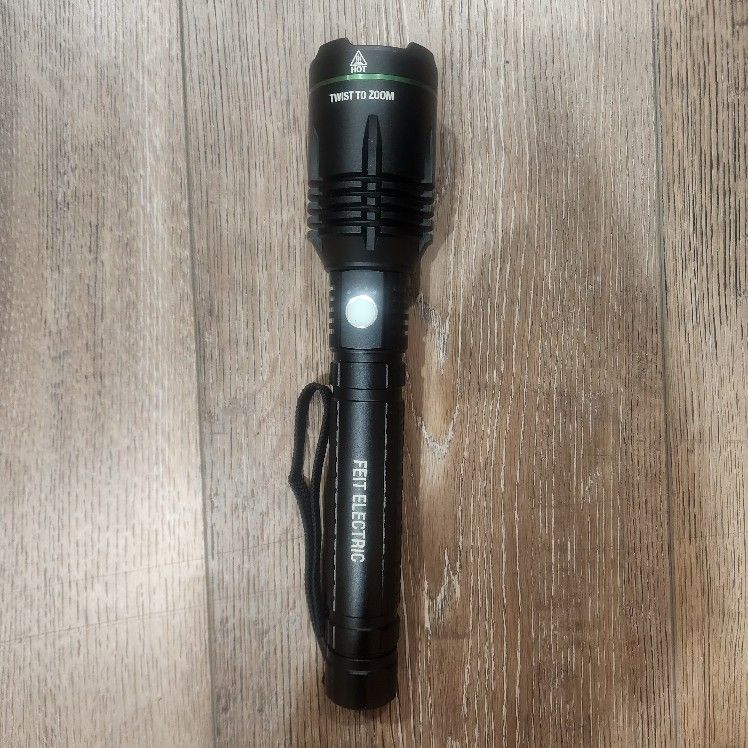 Feit Electric 3000 Lumens Flashlight with Powerbank. Rechargeable