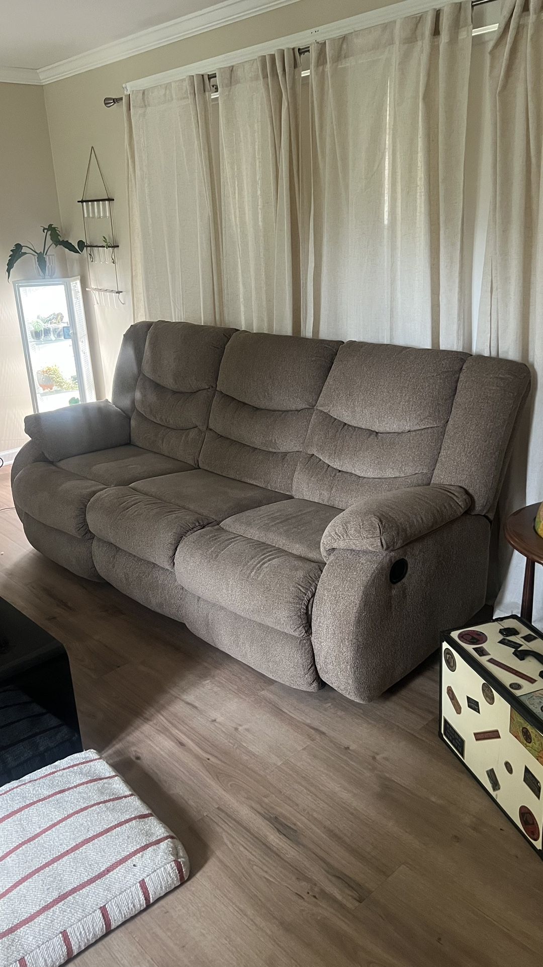 Reclining Sofa (non power/manual)